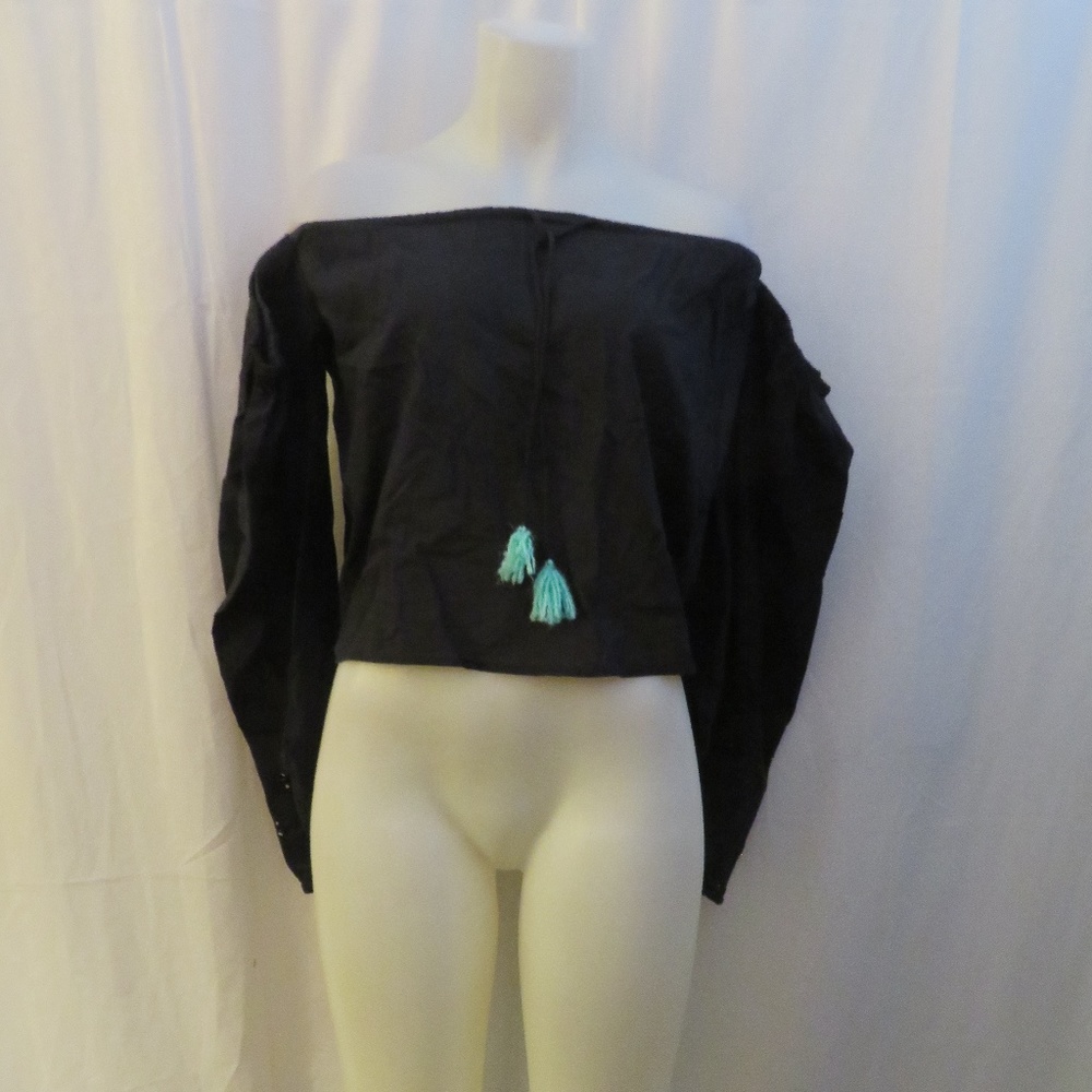 SUNDRESS BLACK OFF-THE-SHOULDER TULIP BLOUSE SZ S